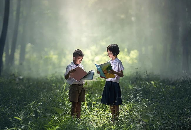 關心下一代,設立職工子女助學基金