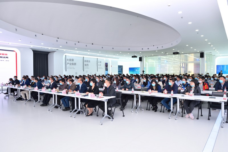 1618576495446066Q6dX.jpg 7.會場黨員濟濟一堂認真聽講.jpg