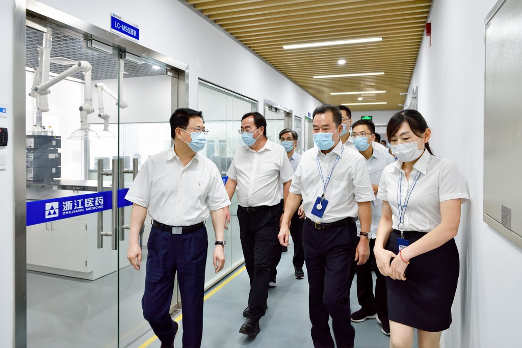 1629339907158064tno2.jpg 研發(fā)室參觀1.jpg