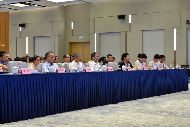 1695287273385345r1SK.jpg HEW_6958.JPG